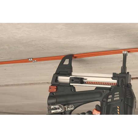 FORCE ONE+ – Brandschutzkabelbefestigung an Betondecke mit DFT-Clip