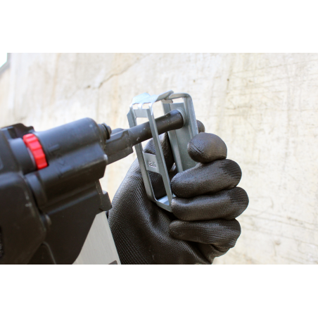 Anwendungsbild 2 CHS-Metall-Kabelsammelhalter