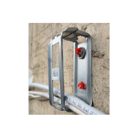 Anwendungsbild Metall-Kabelsammelhalter CHS 47x41 zur Befestigung mit Gasnagler