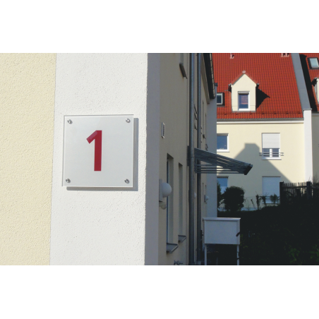 Anwendungsbild Isolationsdübel IPL: Nummernschild an der Hauswand Anwendungsbild Isolationsdübel IPL: Nummernschild an der Hauswand