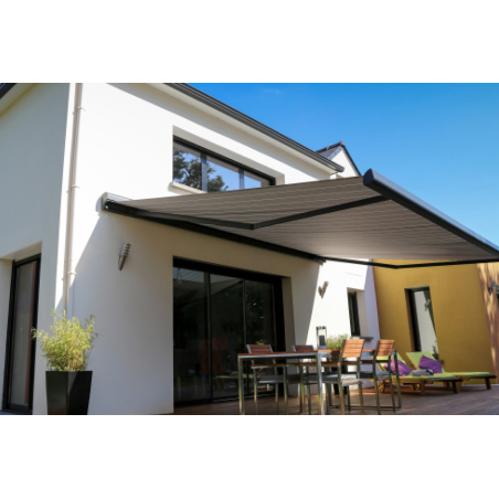 Anwendungsbild Abstandsmontagesystem ResiTHERM: Befestigung einer Terassenmarkise am gedämmten Lochstein